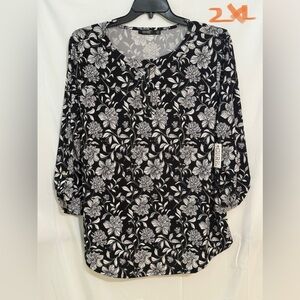 Black and White Cuffed Sleeve Relaxed Blouse